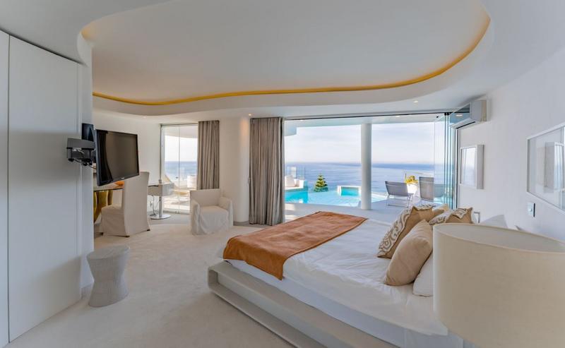 6 Bedroom Property for Sale in Bantry Bay Western Cape